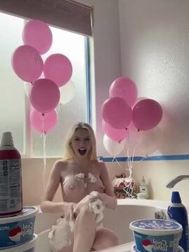 MsFiiire Bithday Nude Whipped Cream Play Onlyfans Leak